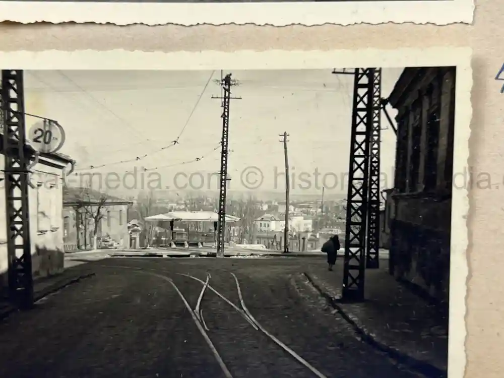 GERMAN WWII ARMY PHOTOGRAPHER'S SAMPLE ALBUM GROUPING - PANZERJÄGER-ABTEILUNG 24 - POLAND, RUSSIA, KRIM GERMAN WWII ARMY PHOTOGRAPHER'S SAMPLE ALBUM GROUPING - PANZERJÄGER-ABTEILUNG 24 - POLAND, RUSSIA, KRIM