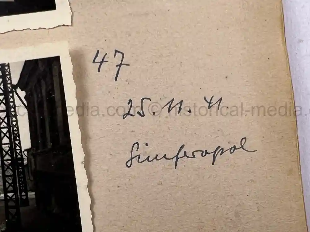 GERMAN WWII ARMY PHOTOGRAPHER'S SAMPLE ALBUM GROUPING - PANZERJÄGER-ABTEILUNG 24 - POLAND, RUSSIA, KRIM GERMAN WWII ARMY PHOTOGRAPHER'S SAMPLE ALBUM GROUPING - PANZERJÄGER-ABTEILUNG 24 - POLAND, RUSSIA, KRIM