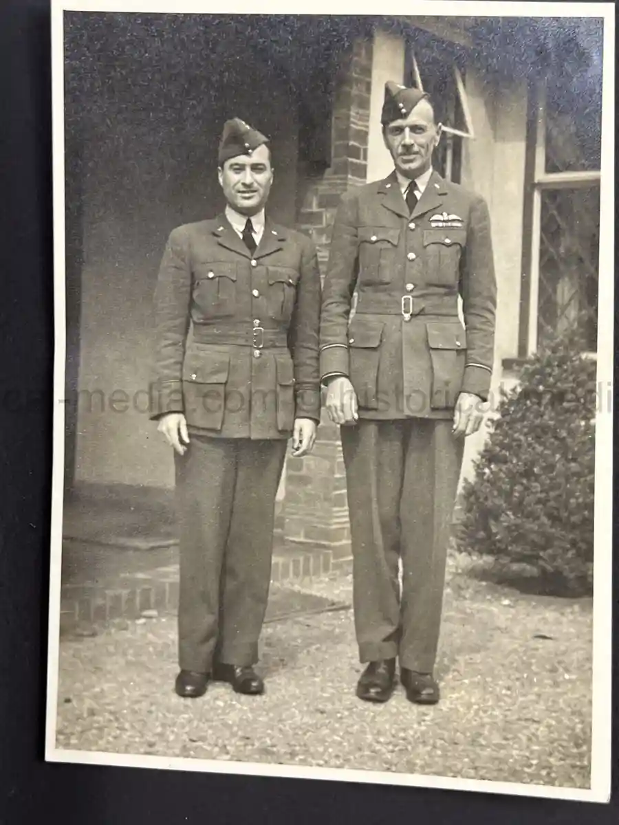 RAF BATTLE OF BRITAIN PHOTO ALBUM - PERSONAL ALBUM OF ROBERT WRIGHT - PERSONAL ASSISTANT TO HUGH DOWDING!