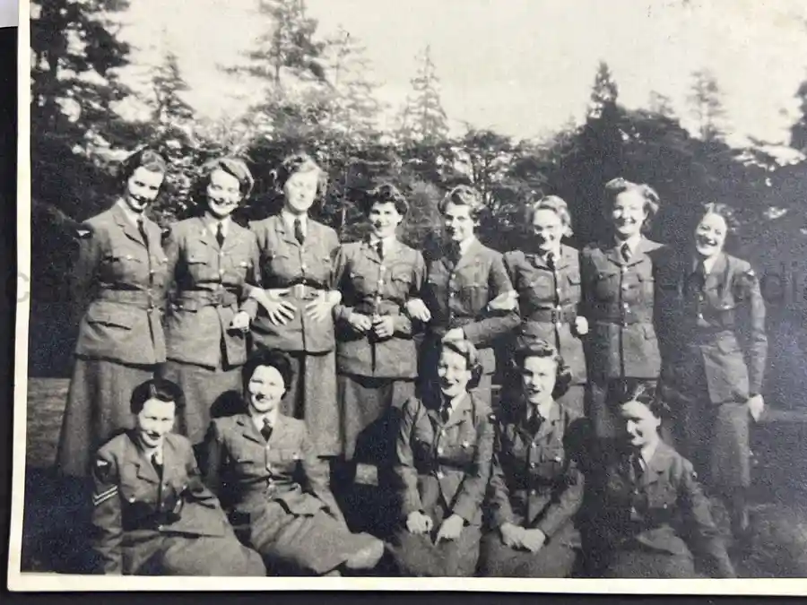 RAF BATTLE OF BRITAIN PHOTO ALBUM - PERSONAL ALBUM OF ROBERT WRIGHT - PERSONAL ASSISTANT TO HUGH DOWDING!