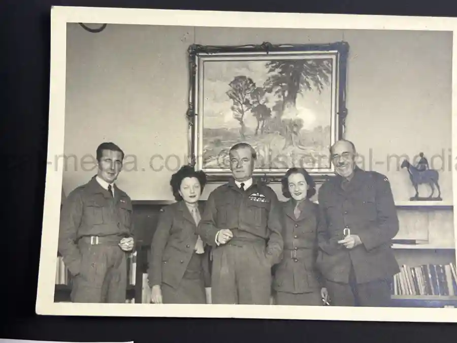 RAF BATTLE OF BRITAIN PHOTO ALBUM - PERSONAL ALBUM OF ROBERT WRIGHT - PERSONAL ASSISTANT TO HUGH DOWDING!