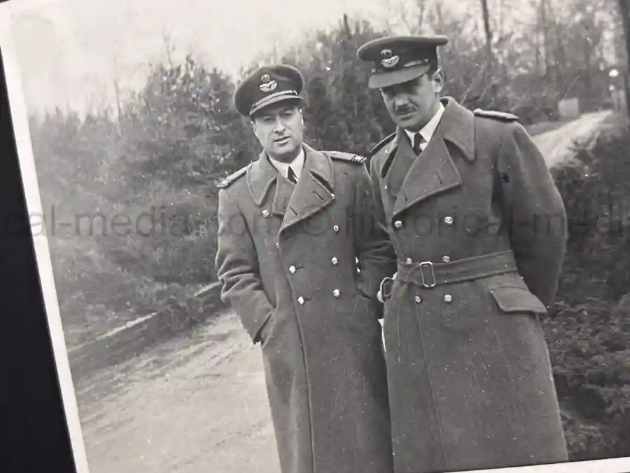 RAF BATTLE OF BRITAIN PHOTO ALBUM - PERSONAL ALBUM OF ROBERT WRIGHT - PERSONAL ASSISTANT TO HUGH DOWDING!