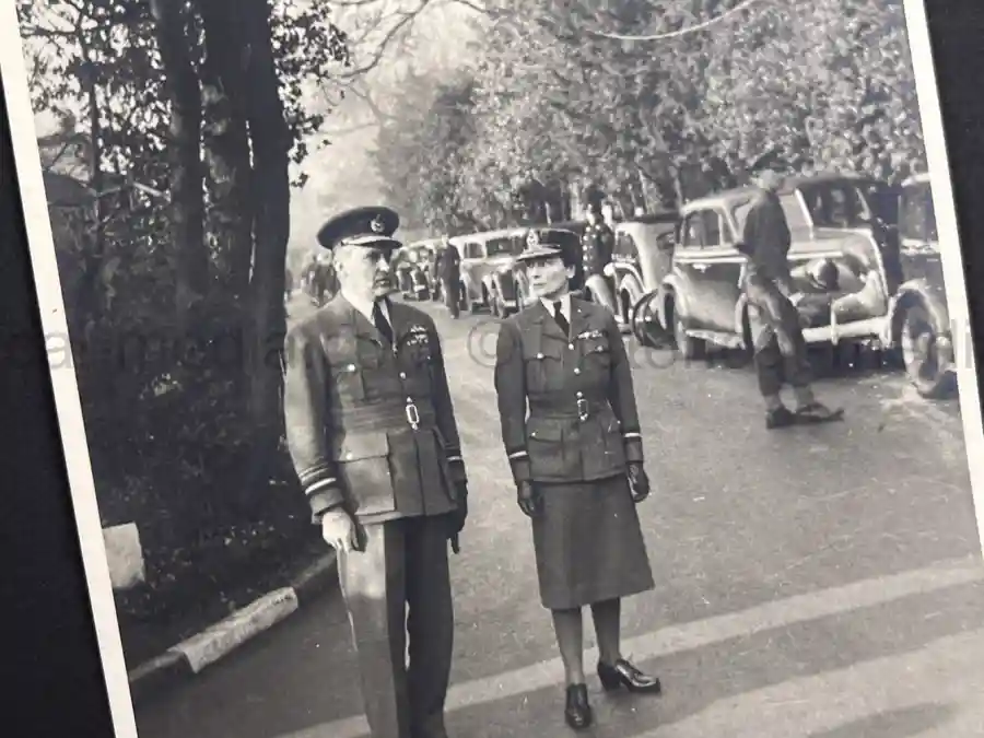 RAF BATTLE OF BRITAIN PHOTO ALBUM - PERSONAL ALBUM OF ROBERT WRIGHT - PERSONAL ASSISTANT TO HUGH DOWDING!