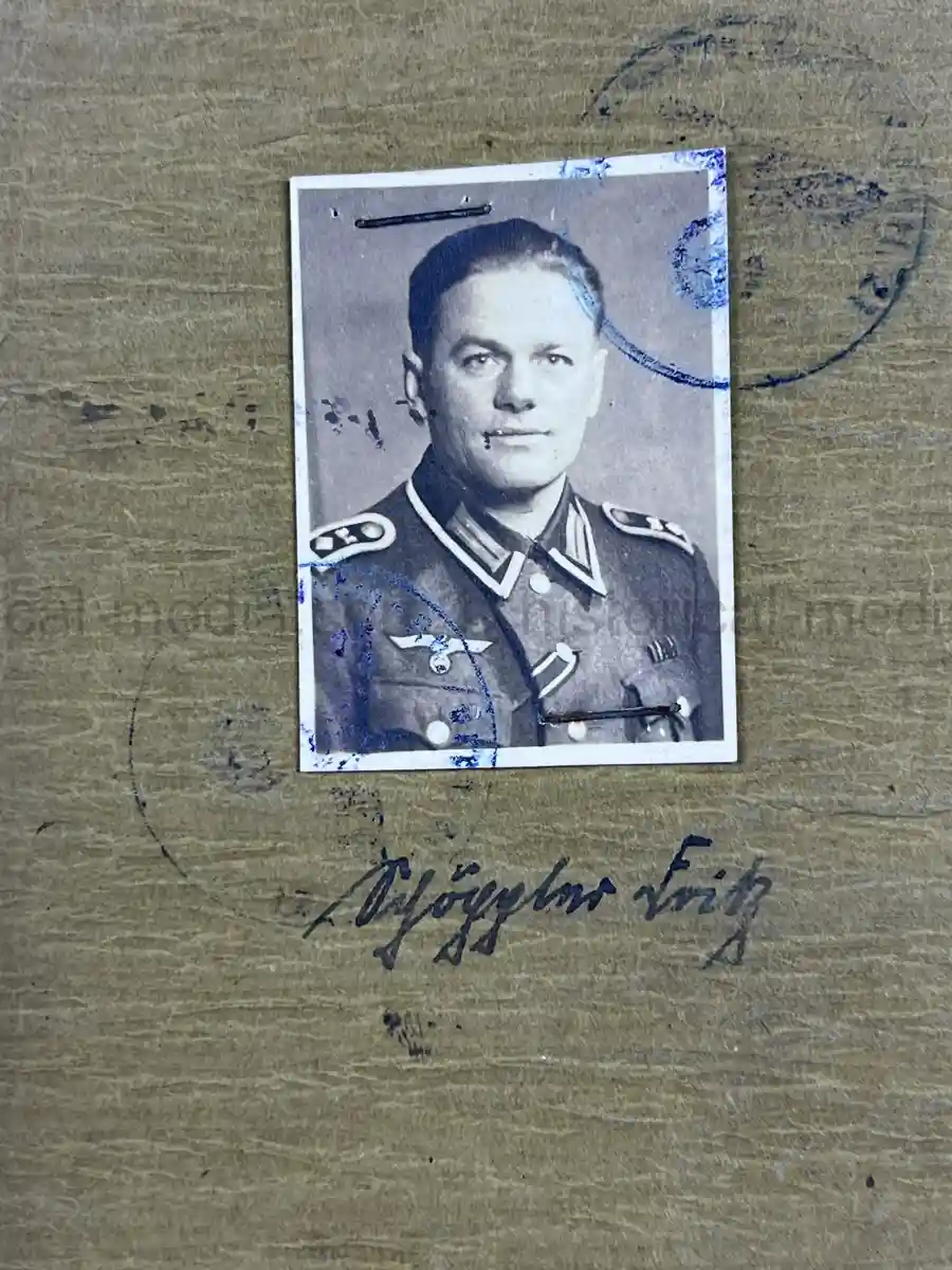 GERMAN WWII AWARD DOCUMENT GROUPING - 17 INF. DIVISION GERMAN WWII AWARD DOCUMENT GROUPING - 17 INF. DIVISION