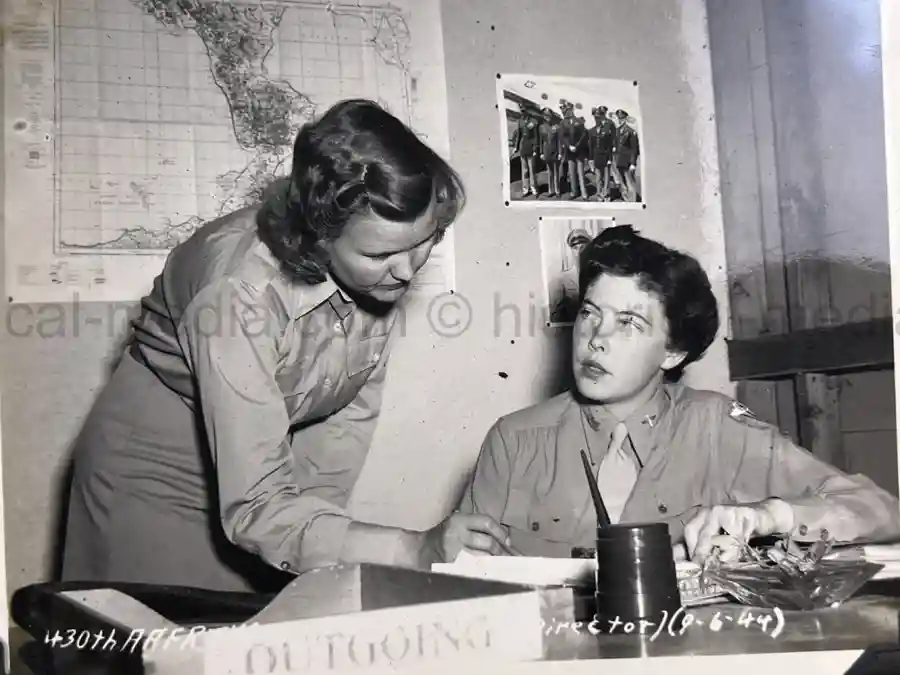 US WWII AIR CORPS PHOTO ALBUM - 31st FIGHTER SQUADRON - MASSIVE!