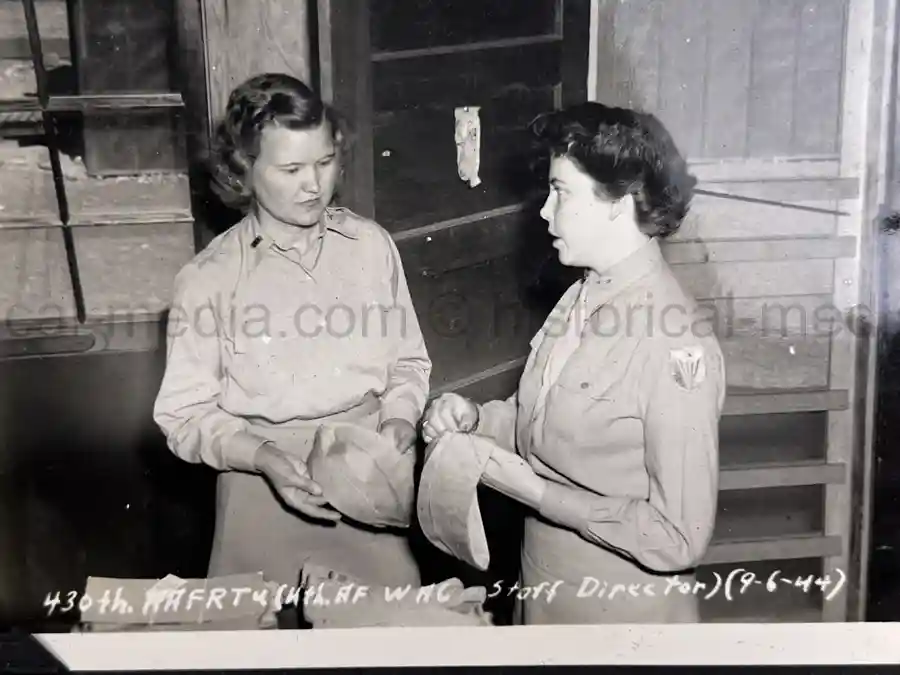 US WWII AIR CORPS PHOTO ALBUM - 31st FIGHTER SQUADRON - MASSIVE!