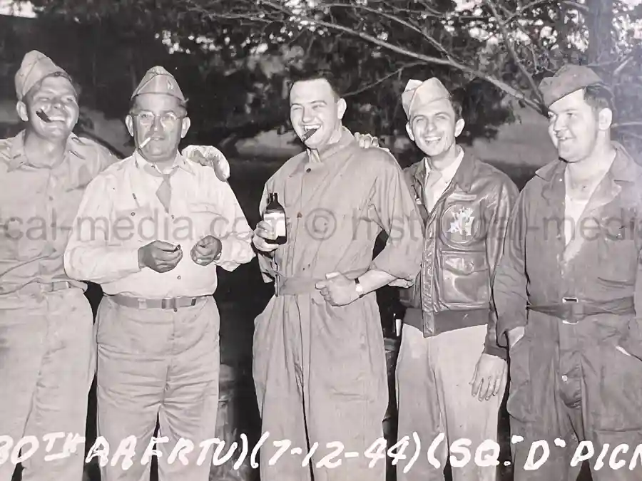 US WWII AIR CORPS PHOTO ALBUM - 31st FIGHTER SQUADRON - MASSIVE!