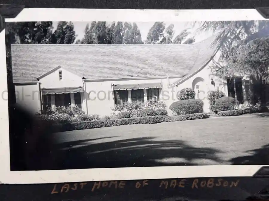 US WWII AIR CORPS PHOTO ALBUM - 31st FIGHTER SQUADRON - MASSIVE!