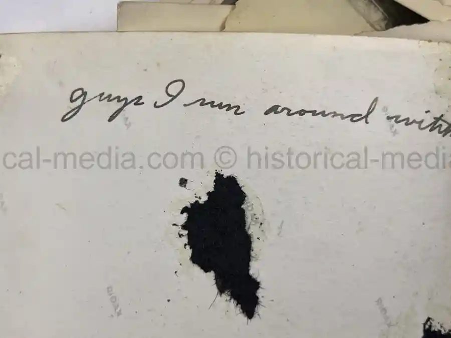 US WWII ARMORED PHOTO & INSIGNIA GROUPING - 8TH ARMORED DIVISION US WWII ARMORED PHOTO & INSIGNIA GROUPING - 8TH ARMORED DIVISION