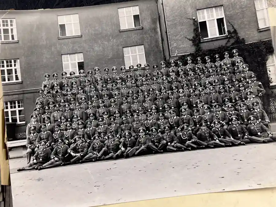 2x GERMAN THIRD REICH ERA PHOTO ALBUM GROUPING - JULIUS KAYSER & CO. 2x GERMAN THIRD REICH ERA PHOTO ALBUM GROUPING - JULIUS KAYSER & CO.