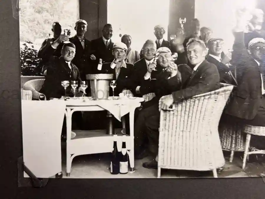 2x GERMAN THIRD REICH ERA PHOTO ALBUM GROUPING - JULIUS KAYSER & CO. 2x GERMAN THIRD REICH ERA PHOTO ALBUM GROUPING - JULIUS KAYSER & CO.