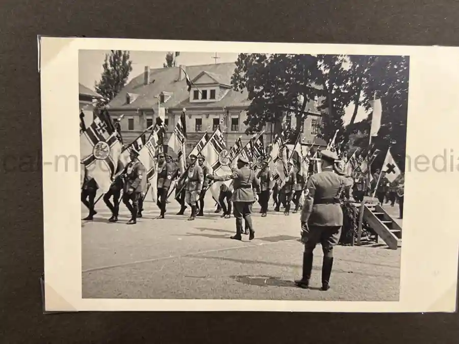 2x GERMAN THIRD REICH ERA PHOTO ALBUM GROUPING - JULIUS KAYSER & CO. 2x GERMAN THIRD REICH ERA PHOTO ALBUM GROUPING - JULIUS KAYSER & CO.