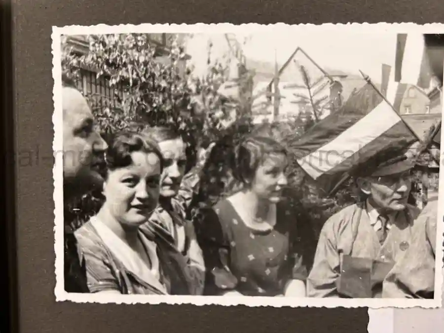 2x GERMAN THIRD REICH ERA PHOTO ALBUM GROUPING - JULIUS KAYSER & CO. 2x GERMAN THIRD REICH ERA PHOTO ALBUM GROUPING - JULIUS KAYSER & CO.