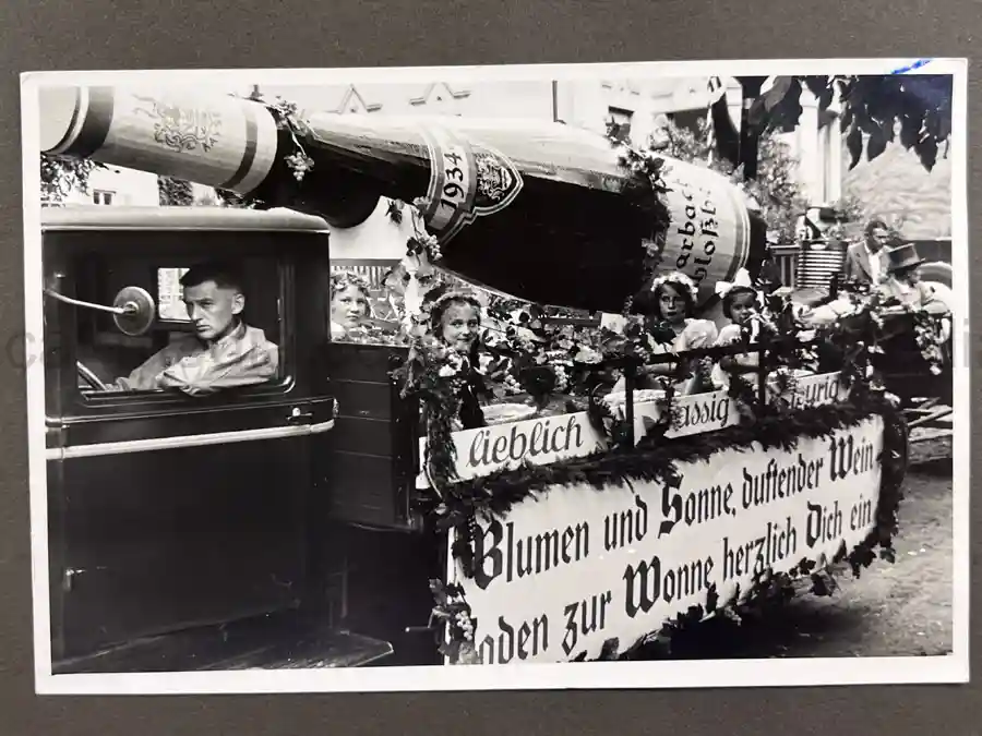 2x GERMAN THIRD REICH ERA PHOTO ALBUM GROUPING - JULIUS KAYSER & CO. 2x GERMAN THIRD REICH ERA PHOTO ALBUM GROUPING - JULIUS KAYSER & CO.