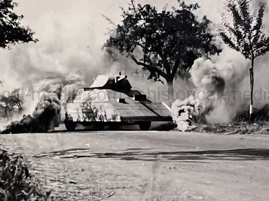 2x GERMAN THIRD REICH ERA PHOTO ALBUM GROUPING - JULIUS KAYSER & CO. 2x GERMAN THIRD REICH ERA PHOTO ALBUM GROUPING - JULIUS KAYSER & CO.