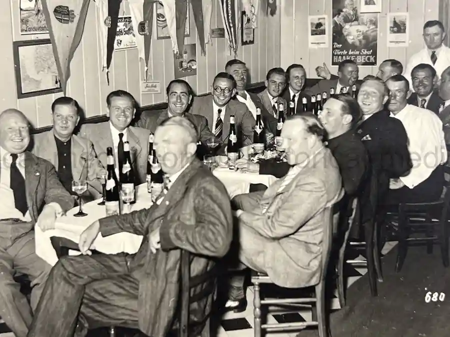 2x GERMAN THIRD REICH ERA PHOTO ALBUM GROUPING - JULIUS KAYSER & CO. 2x GERMAN THIRD REICH ERA PHOTO ALBUM GROUPING - JULIUS KAYSER & CO.