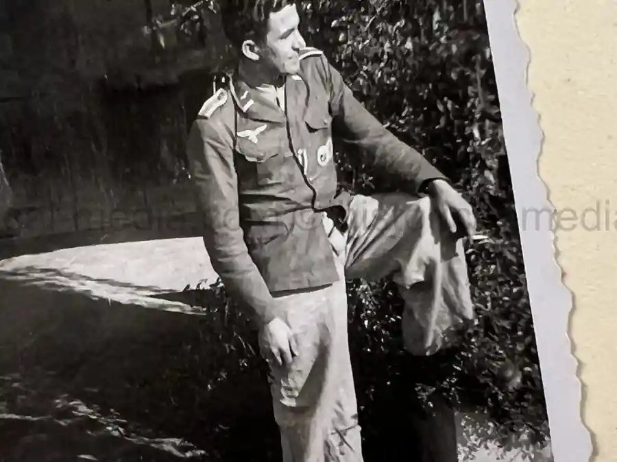 LUFTWAFFE PHOTO ALBUM - DAK LUFTWAFFE M41 CAP LUFTWAFFE PHOTO ALBUM - DAK LUFTWAFFE M41 CAP