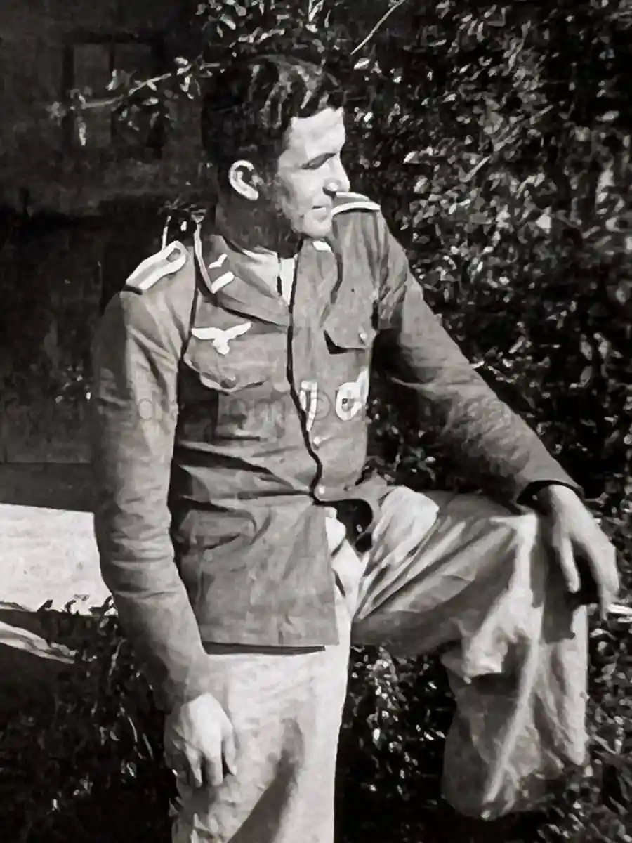 LUFTWAFFE PHOTO ALBUM - DAK LUFTWAFFE M41 CAP LUFTWAFFE PHOTO ALBUM - DAK LUFTWAFFE M41 CAP