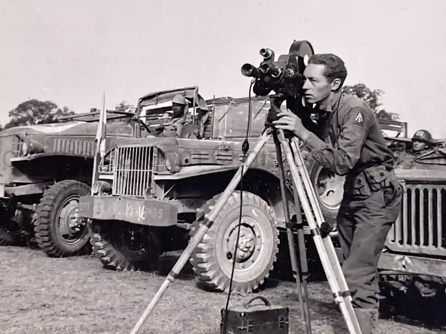 US WWII 5th ARMY PHOTO GROUPING SHOWING GENERAL MARK CLARK