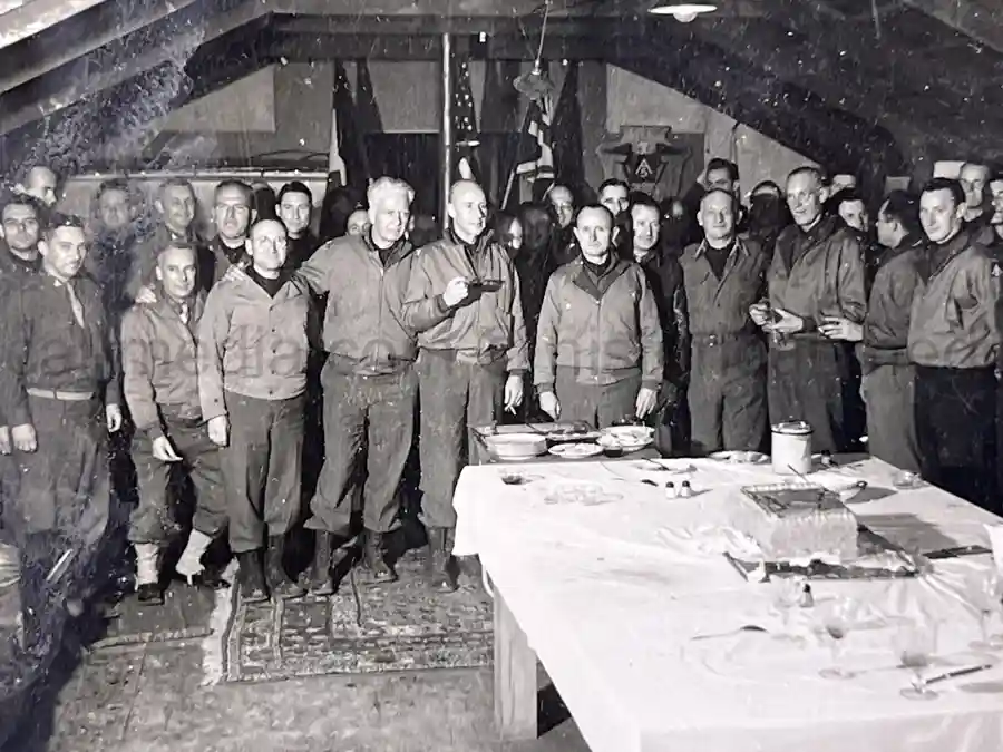 US WWII 5th ARMY PHOTO GROUPING SHOWING GENERAL MARK CLARK