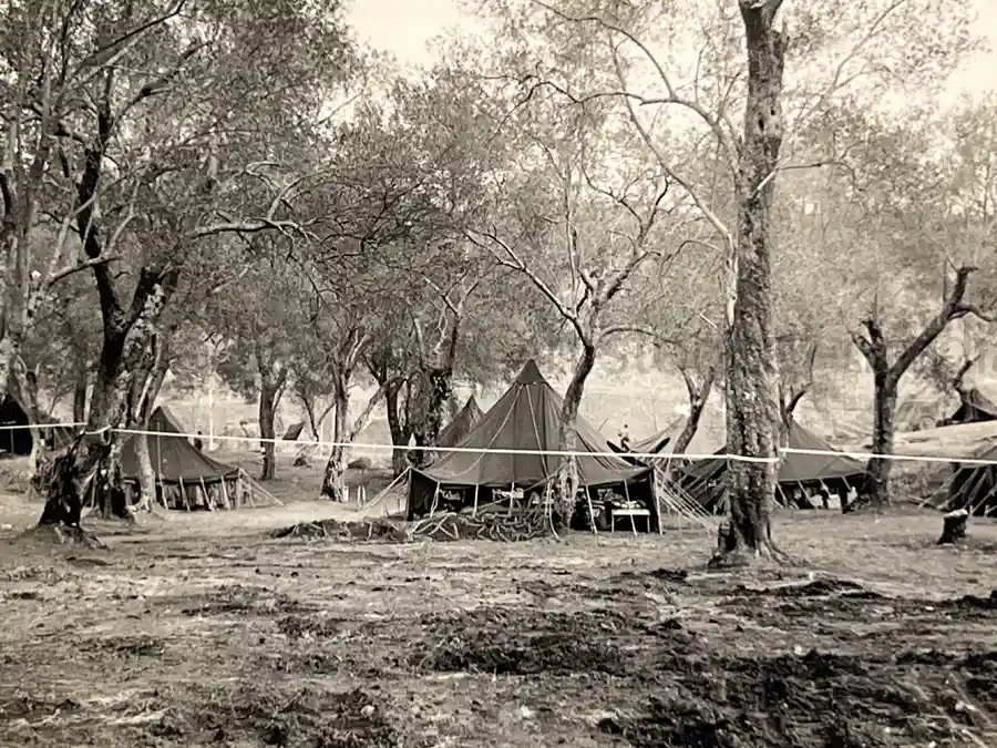 US WWII 5th ARMY PHOTO GROUPING SHOWING GENERAL MARK CLARK