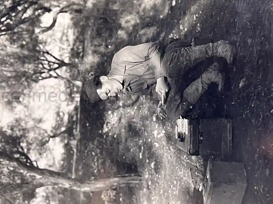 US WWII 5th ARMY PHOTO GROUPING SHOWING GENERAL MARK CLARK