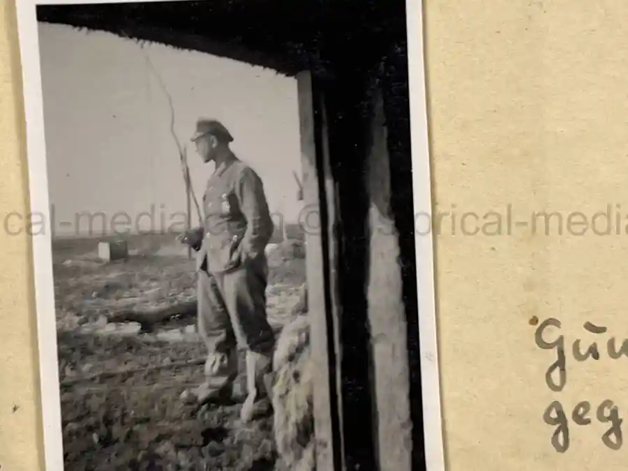 GERMAN WWII ARMY PHOTOGRAPHER'S SAMPLE ALBUM - RUSSIA CAMPAIGN - ART. RGT. 60/65 - KUBAN GERMAN WWII ARMY PHOTOGRAPHER'S SAMPLE ALBUM - RUSSIA CAMPAIGN - ART. RGT. 60/65 - KUBAN