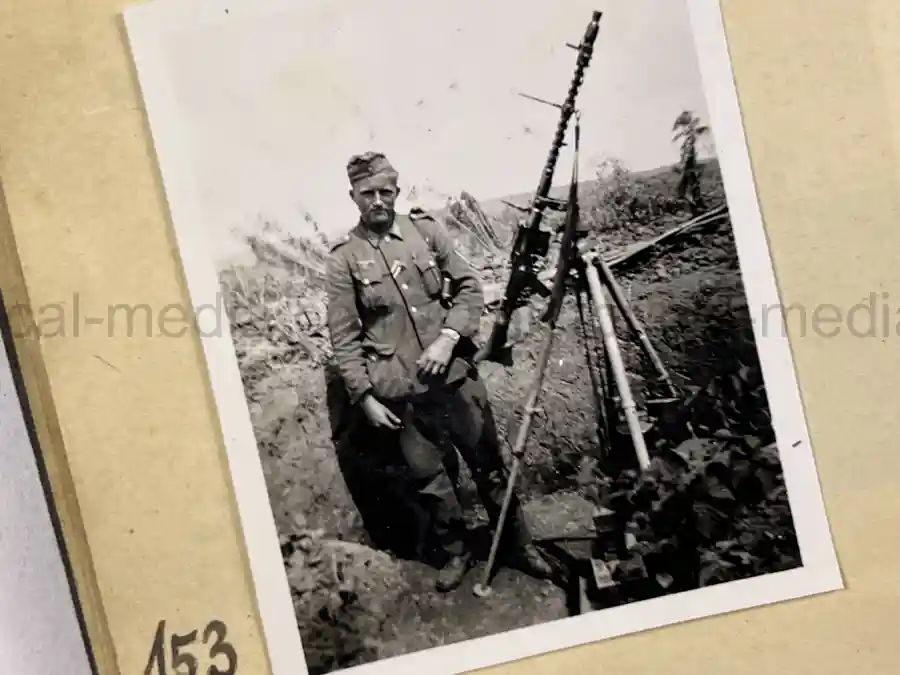 GERMAN WWII ARMY PHOTOGRAPHER'S SAMPLE ALBUM - RUSSIA CAMPAIGN - ART. RGT. 60/65 - KUBAN GERMAN WWII ARMY PHOTOGRAPHER'S SAMPLE ALBUM - RUSSIA CAMPAIGN - ART. RGT. 60/65 - KUBAN