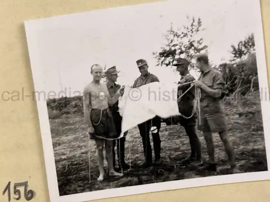 GERMAN WWII ARMY PHOTOGRAPHER'S SAMPLE ALBUM - RUSSIA CAMPAIGN - ART. RGT. 60/65 - KUBAN GERMAN WWII ARMY PHOTOGRAPHER'S SAMPLE ALBUM - RUSSIA CAMPAIGN - ART. RGT. 60/65 - KUBAN