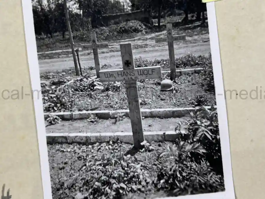 GERMAN WWII ARMY PHOTOGRAPHER'S SAMPLE ALBUM - RUSSIA CAMPAIGN - ART. RGT. 60/65 - KUBAN GERMAN WWII ARMY PHOTOGRAPHER'S SAMPLE ALBUM - RUSSIA CAMPAIGN - ART. RGT. 60/65 - KUBAN