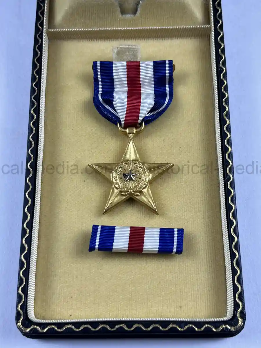 US WWII SILVER STAR MEDAL & CITATION GROUPING - 517th PARACHUTE INFANTRY REGIMENT - OPERATION DRAGOON - POW US WWII SILVER STAR MEDAL & CITATION GROUPING - 517th PARACHUTE INFANTRY REGIMENT - OPERATION DRAGOON - POW