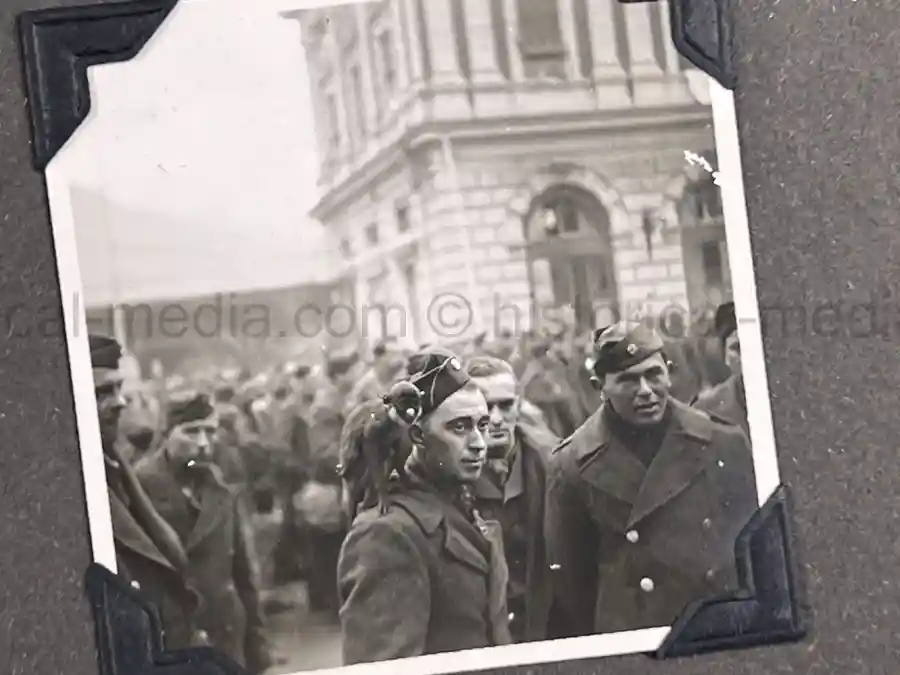  WWII PHOTO ALBUM GROUPING WITH SIGNED MACARTHUR & EISENHOWER FRAMED PHOTOS - 88th BLUE DEVILS