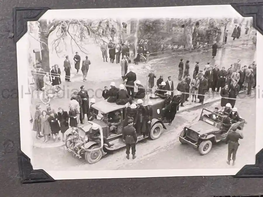  WWII PHOTO ALBUM GROUPING WITH SIGNED MACARTHUR & EISENHOWER FRAMED PHOTOS - 88th BLUE DEVILS