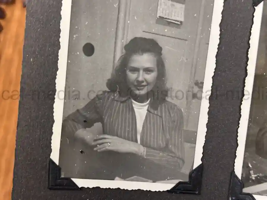  WWII PHOTO ALBUM GROUPING WITH SIGNED MACARTHUR & EISENHOWER FRAMED PHOTOS - 88th BLUE DEVILS