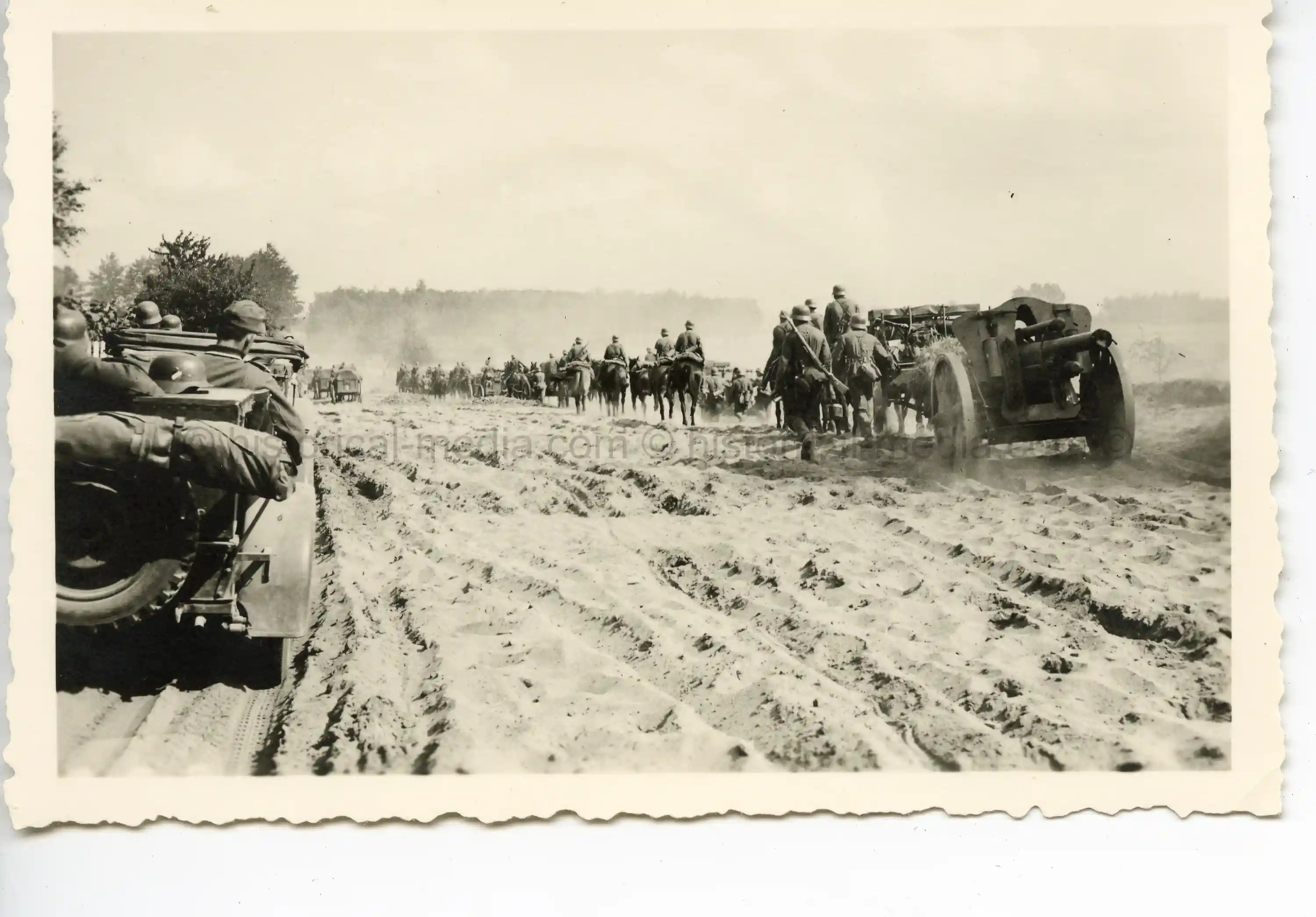 GERMAN PHOTO VEHICLES & CAVALRY ON THE MOVE IN POLAND 1939
