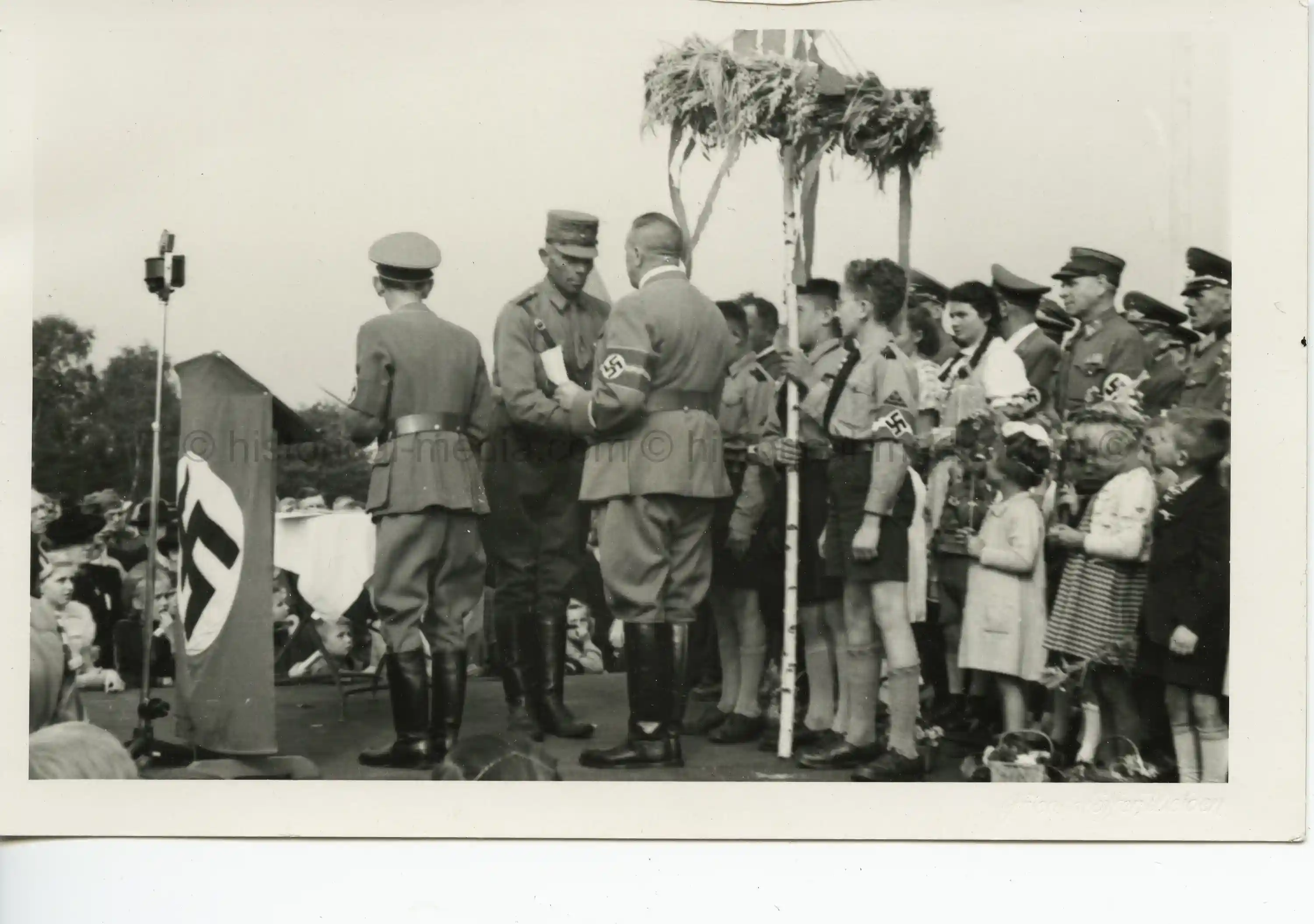 GERMAN PHOTO OF A HITLER JUGEND/SA CEREMONY