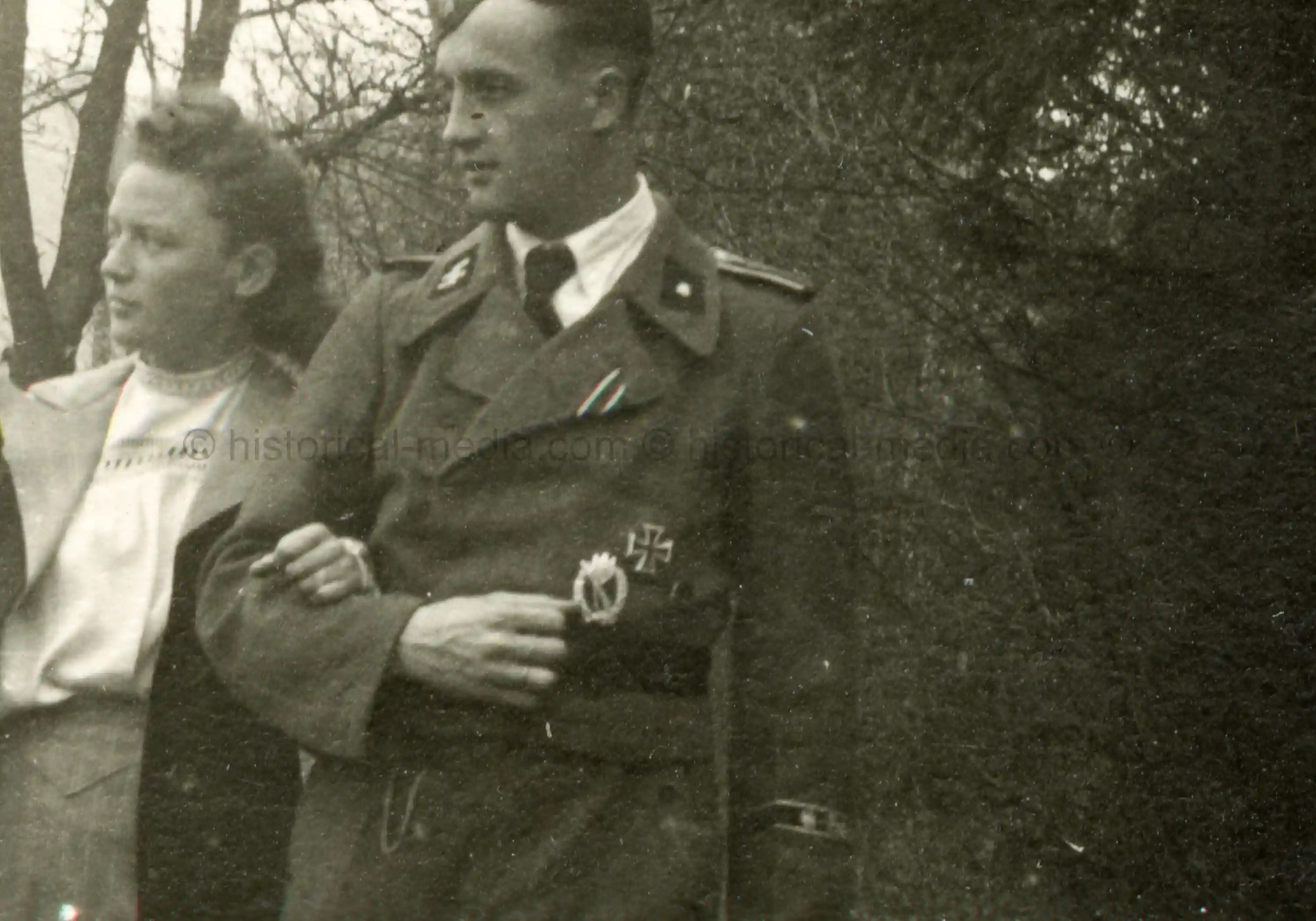 WAFFEN-SS STURMGESCHÜTZ MAN - IAB, SS CUFFTITLE, EK1