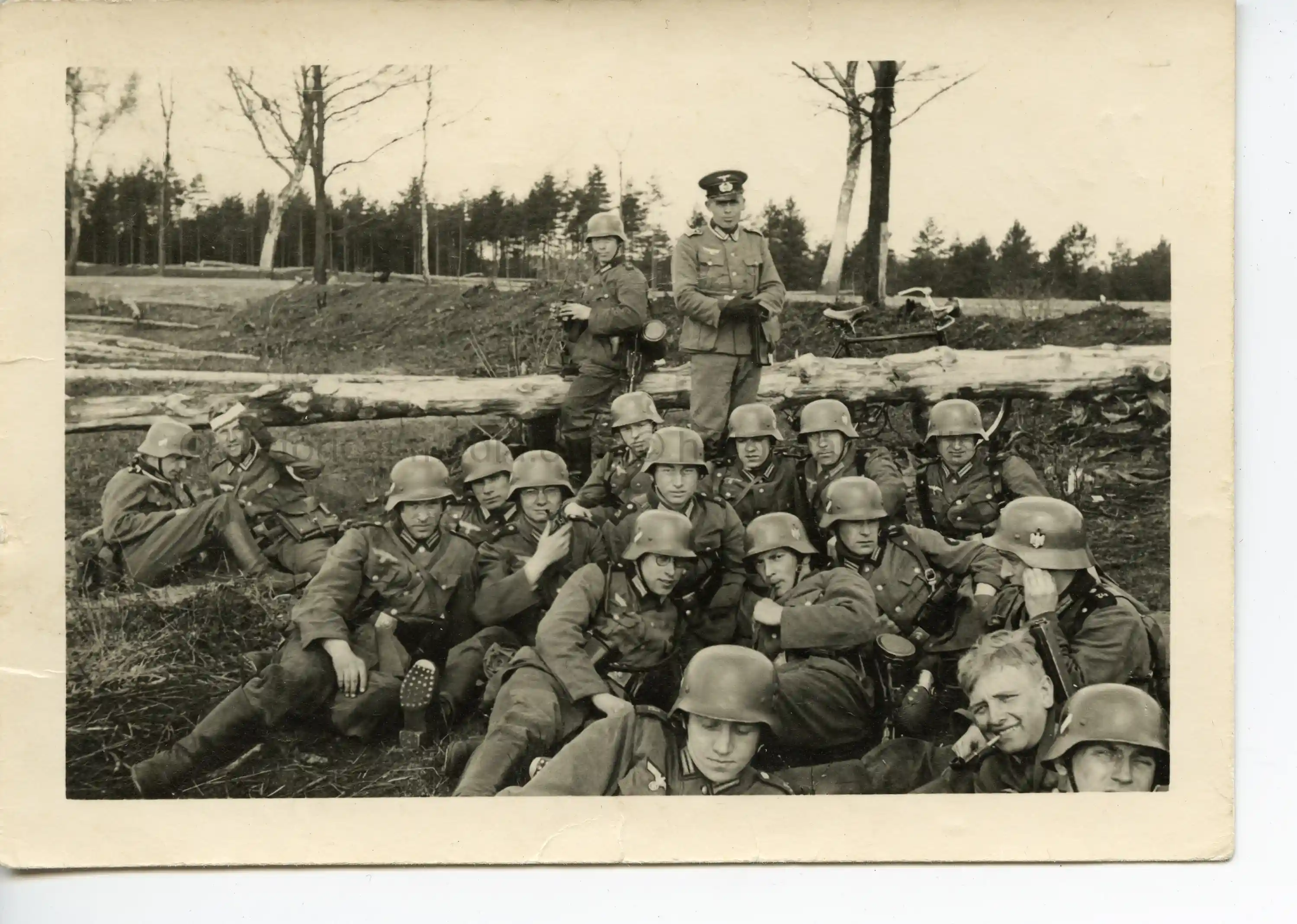 GROUP PHOTOS OF SOLDIERS LOUNGING IN FIELD