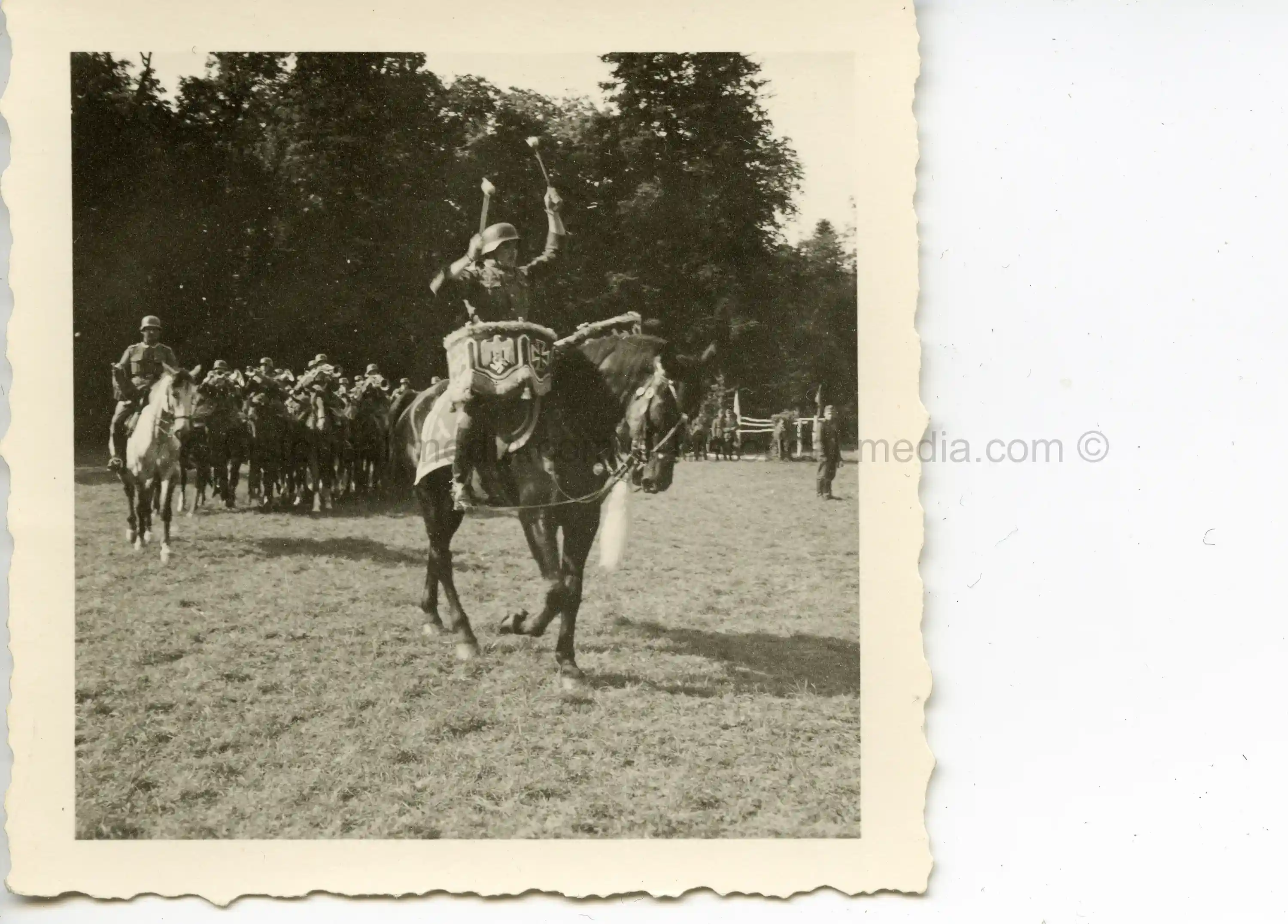 PHOTO OF HEER KETTLE DRUMMER ON HORSEBACK