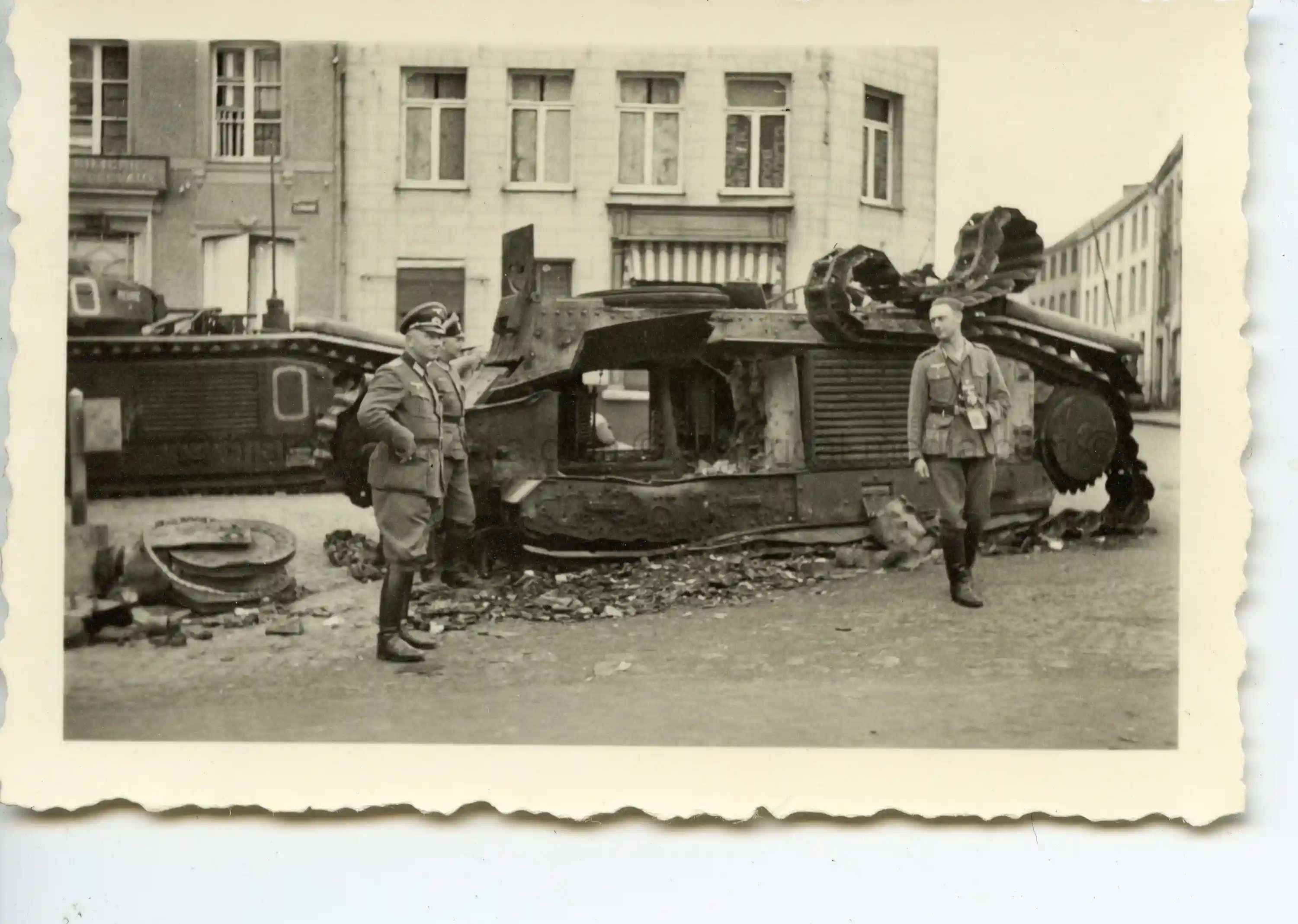 PHOTO OF GERMAN SOLDIERS POSE BY FRENCH B-1 TANKS - 1940 BEAUMONT