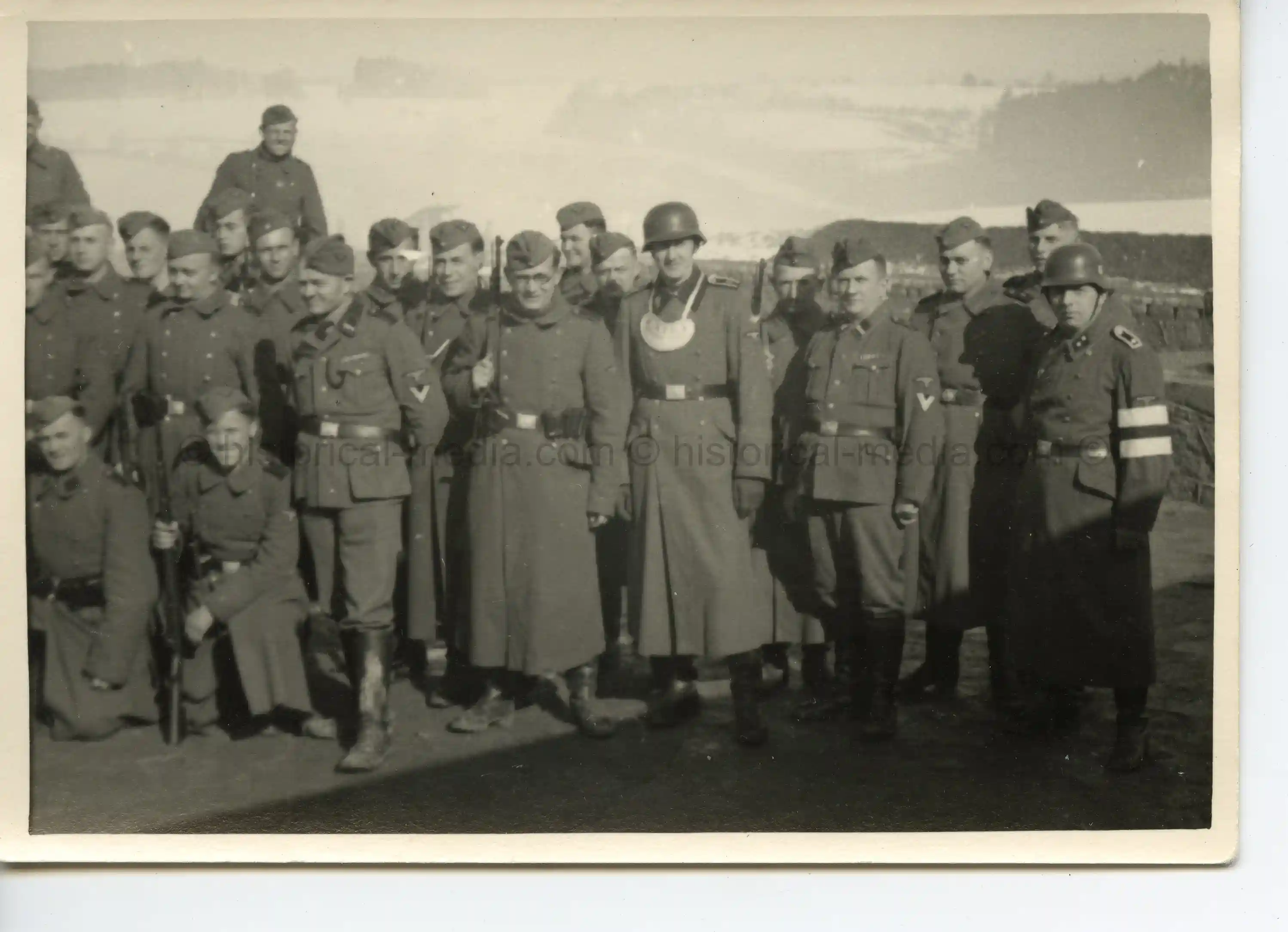 GROUP PHOTO OF SS TROOPS + GORGET IN WEAR