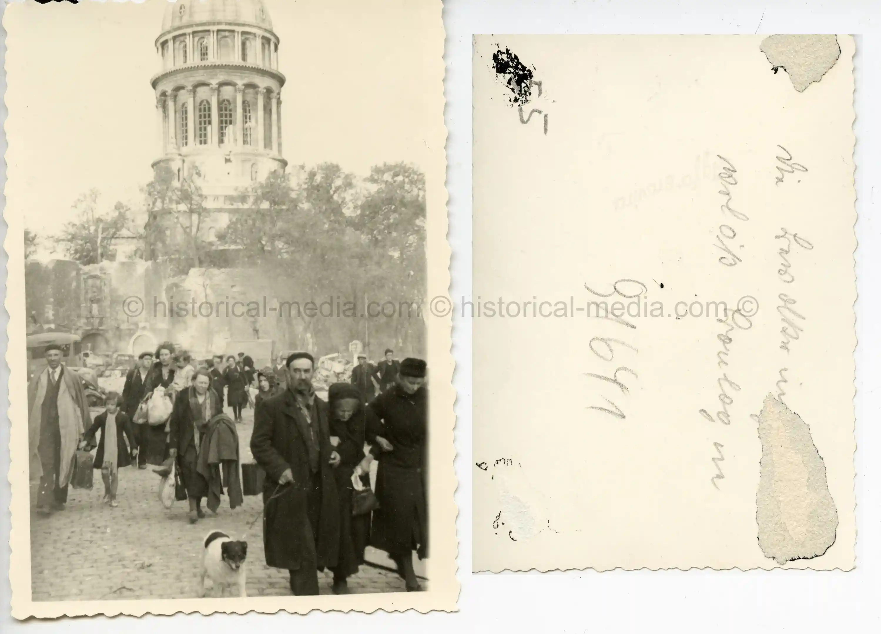 PHOTO OF POLISH JEWS BEING EVACUATED
