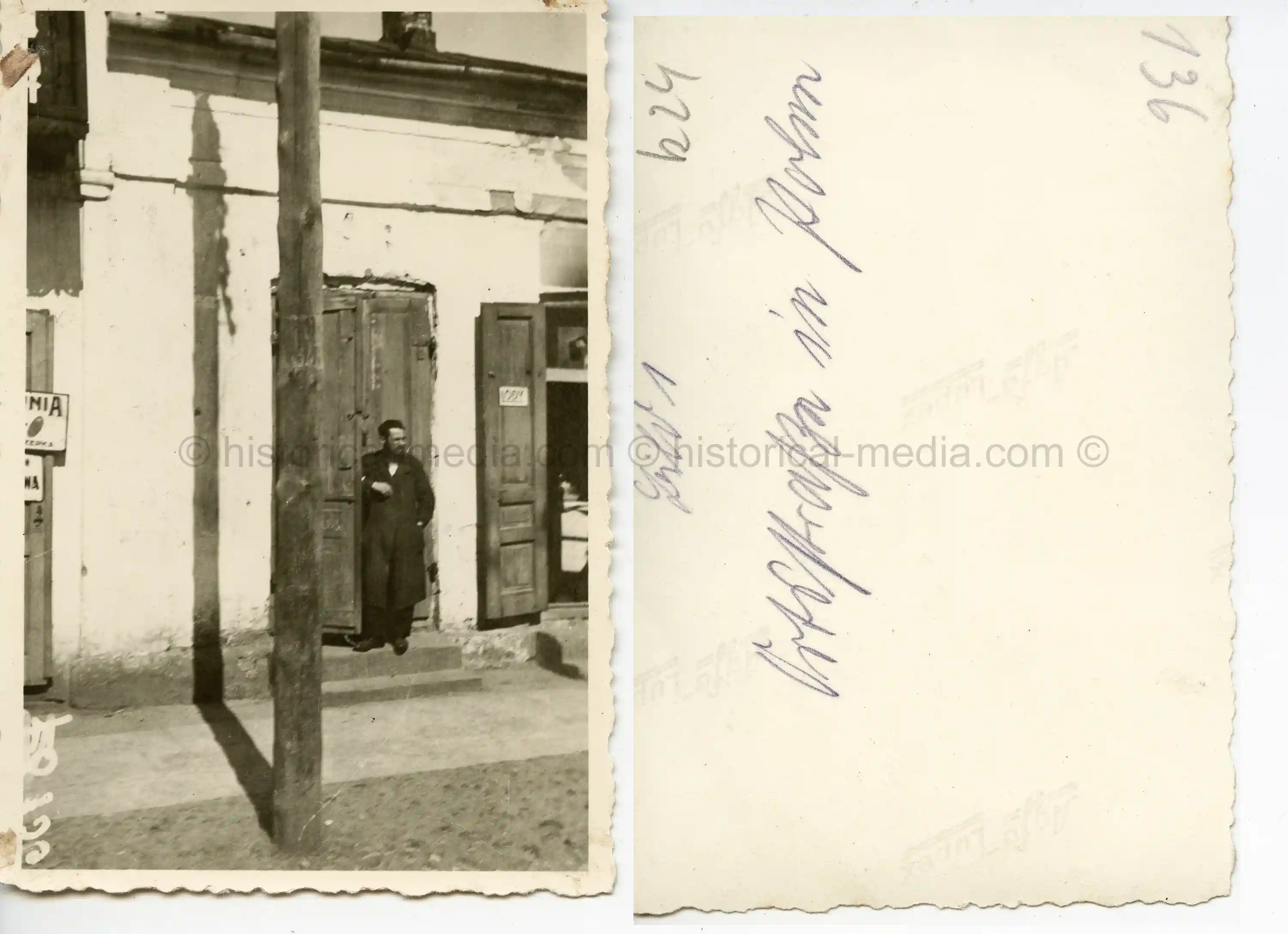 GERMAN SOLDIER PHOTO OF JEWISH MAN WEARING ARMBAND - POLAND