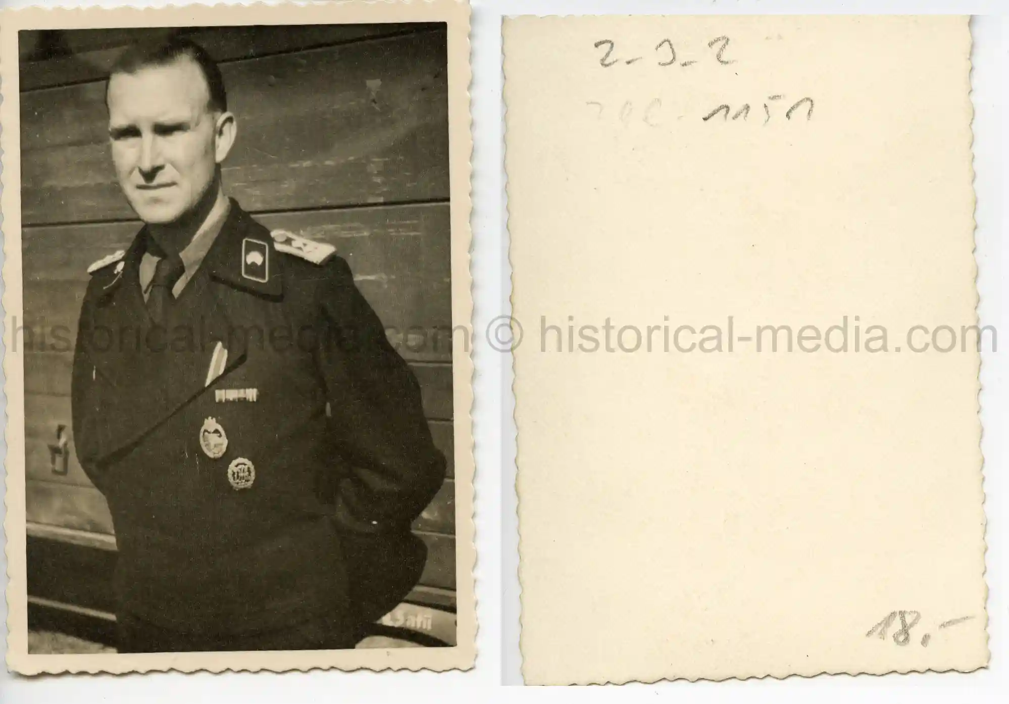 FIELD PORTRAIT PHOTO PANZER MAN WEARING BLACK TUNIC & MEDALS