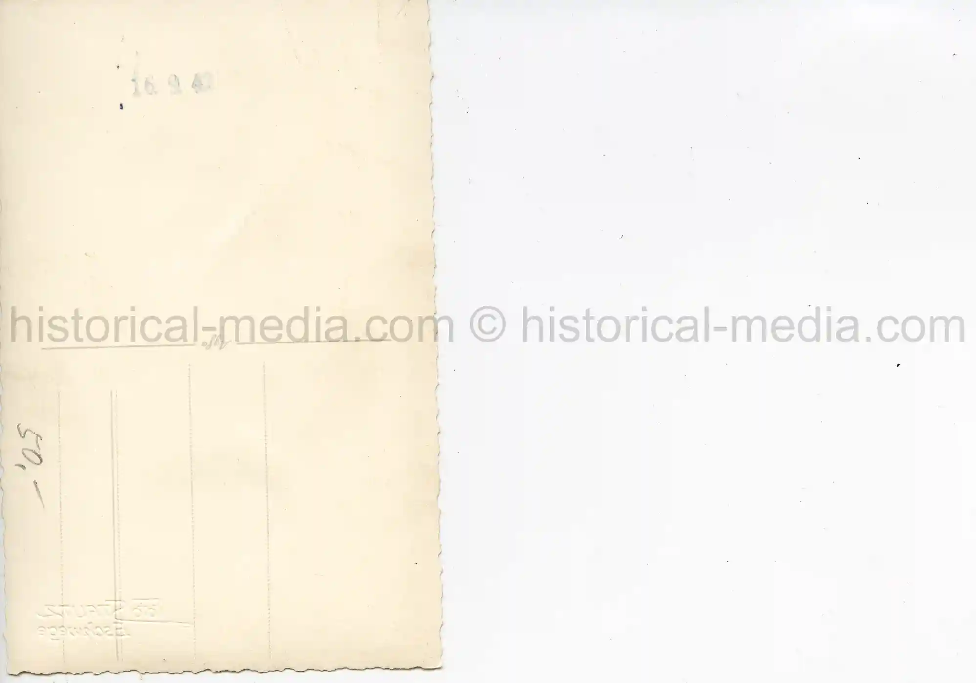 STUDIO PORTRAIT PHOTO - LUFTWAFFE DRESS DAGGER & SPANISH CROSS