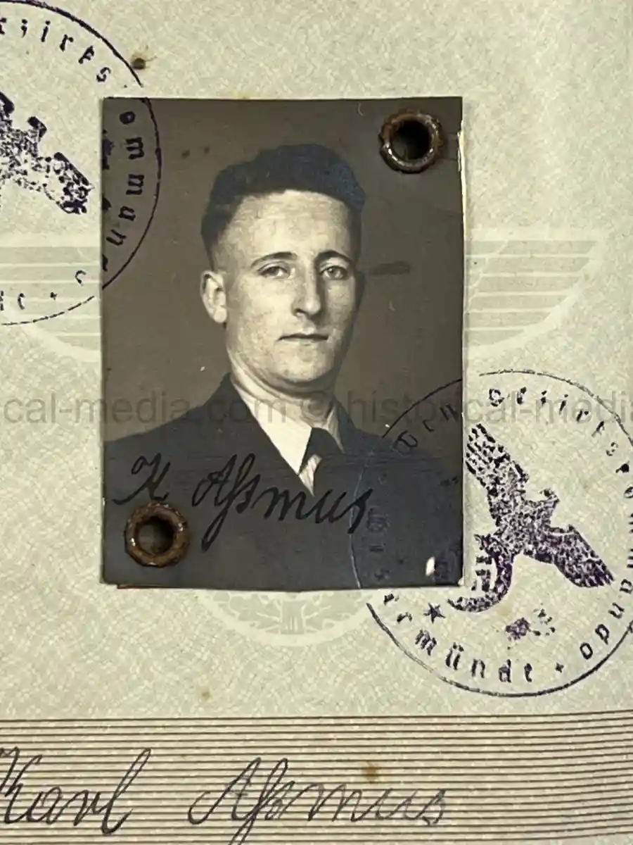 WWII GERMAN WEHRPASS – OBERGEFREITER KARL ABMUS – PIONIER BTL. 22 / 50 / 30 – POLENFELDZUG – OSTFRONT – KIA 18.3.1943 STARAJA RUSSA