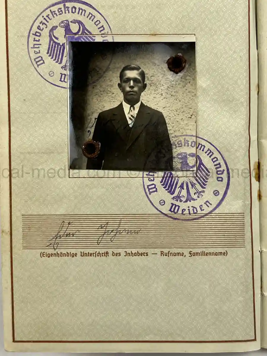 WWII GERMAN WEHRPASS – INFANTERIE – JOHANN EDER – INF. REGT. 41 / 20 – POLENFELDZUG – WOUNDED 1939 – BATTLE OF BZURA