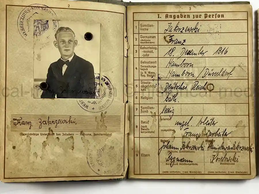 WEHRPASS – FRANZ ZAKRZEWSKI - 23. INFANTERIE-DIVISION – POLAND – FRANCE – OSTFRONT (HEERESGRUPPE NORD) – LENINGRAD / DEMJANSK – KIA NEWEL 1941 – POSTHUMOUS EK II