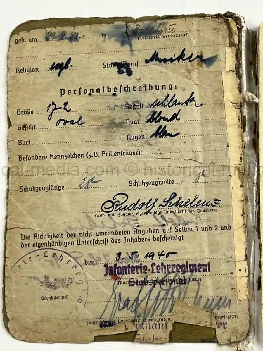 AFRIKAKORPS SOLDBUCH – RUDOLF SCHELENZ – INFANTERIE-LEHR-REGIMENT - LEHR BRIGADE (MOT.) 900 – AFRIKA (PANZER A.O.K. 5) - EXCHANGED POW