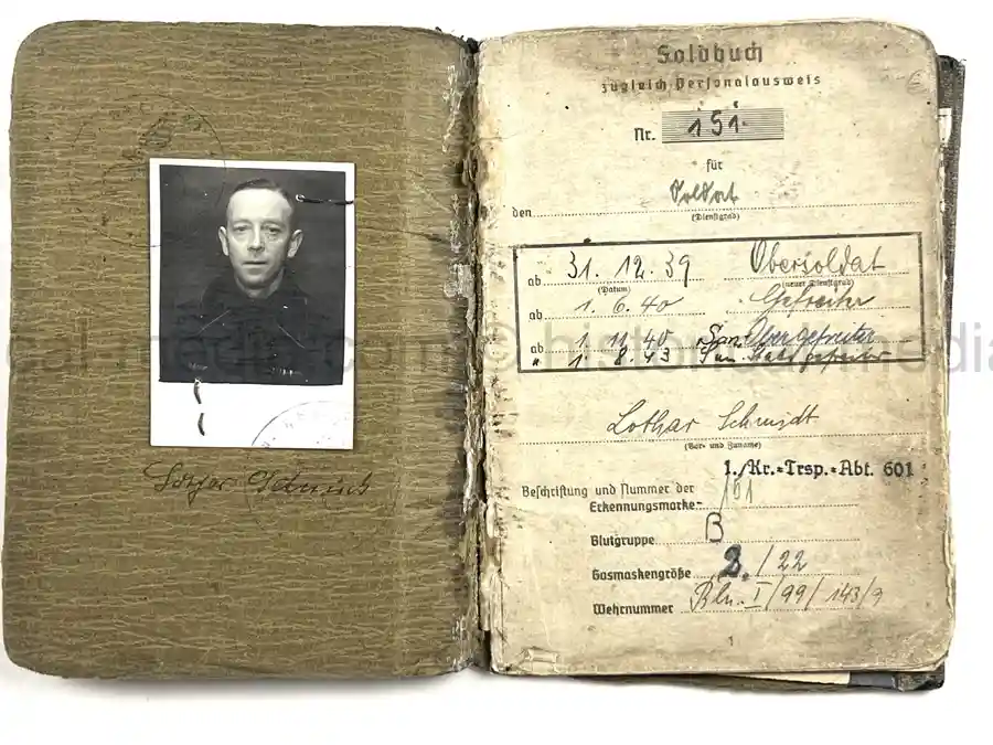 SOLDBUCH – LOTHAR SCHMIDT – SANITÄTS-STABSGEFREITER – KRANKEN-TRANSPORT-ABTEILUNG 601 – EASTERN FRONT MEDICAL SERVICE - PANZER TUNIC ID PHOTO